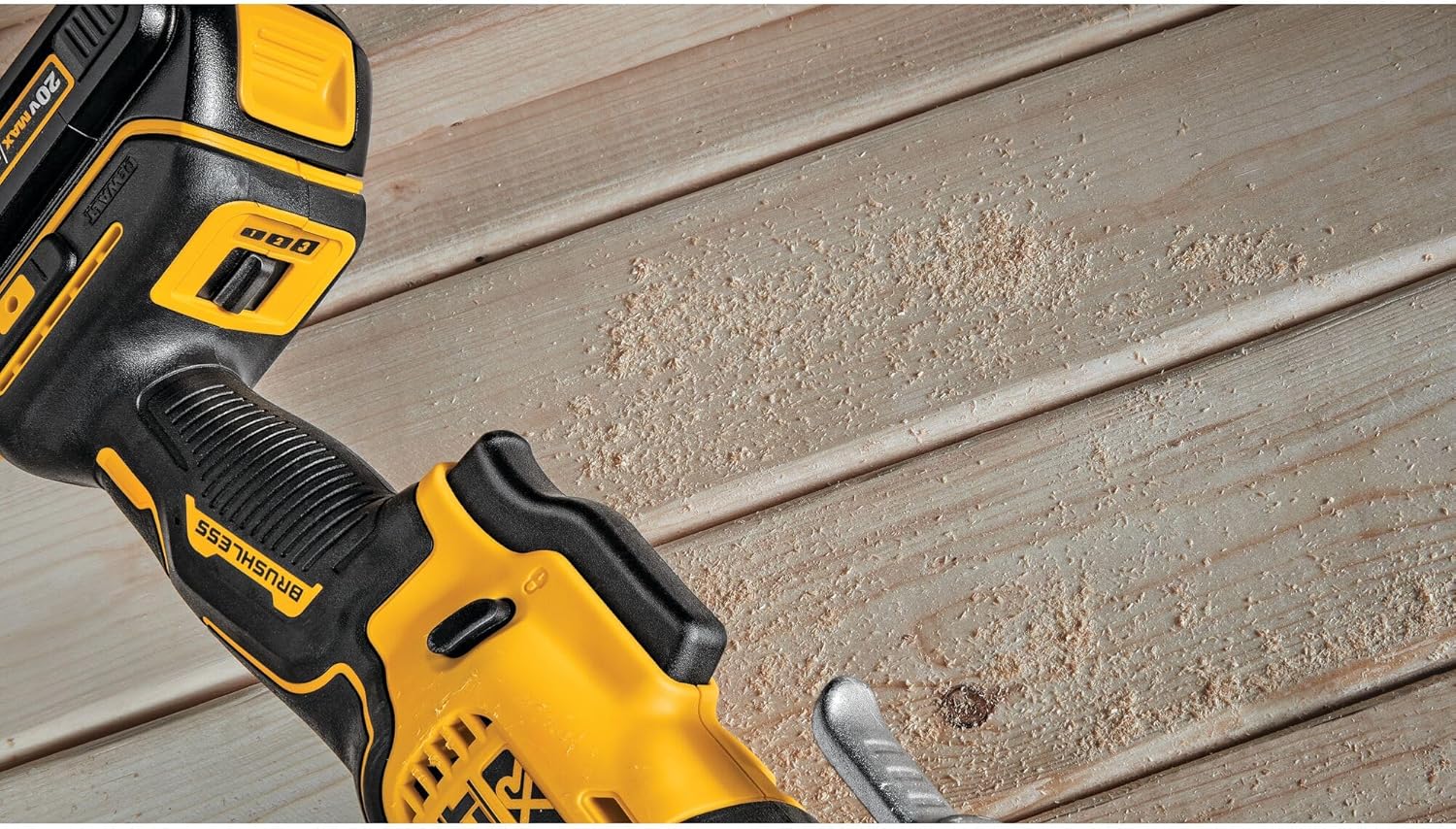 DEWALT 20V MAX XR Oscillating Tool Kit with Blades, 3 Speed Cordless Brushless Multitool, Up to 20,000 OPM, LED Light, Battery and Charger Included (DCS356C1)